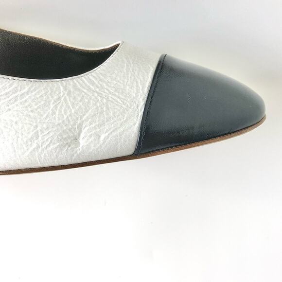 NEW Chanel Calfskin CC Logo Cap Toe White Dark Navy Slingback Low Heel Pumps 36 - Picture 7 of 11